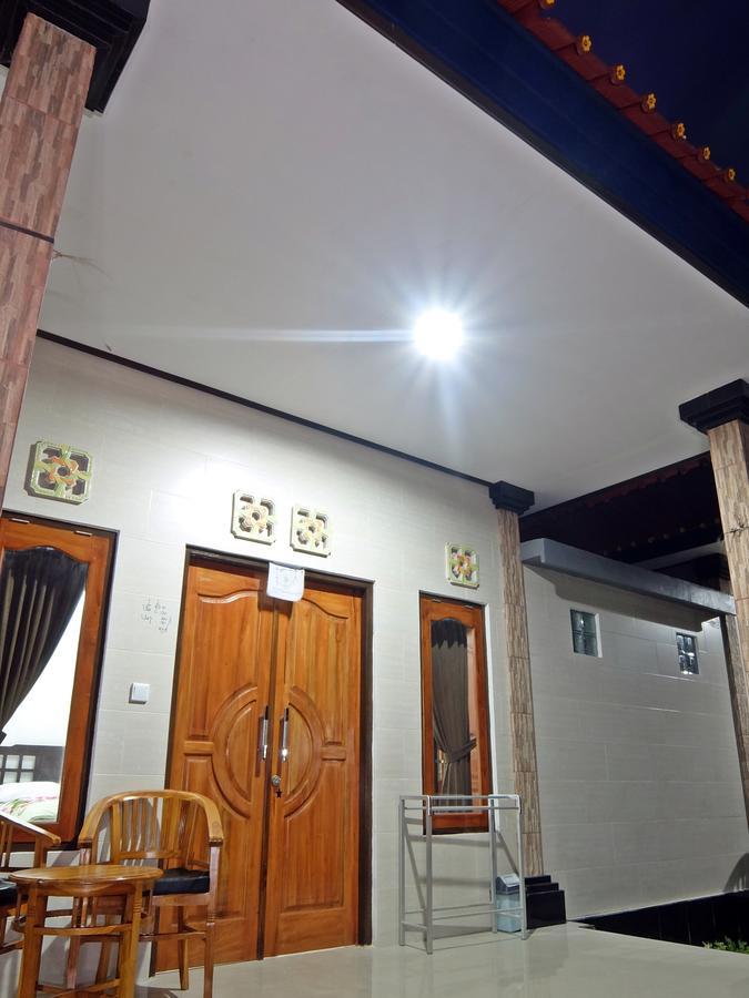 Pondok Wisata Widi Нуса-Лембонган Экстерьер фото